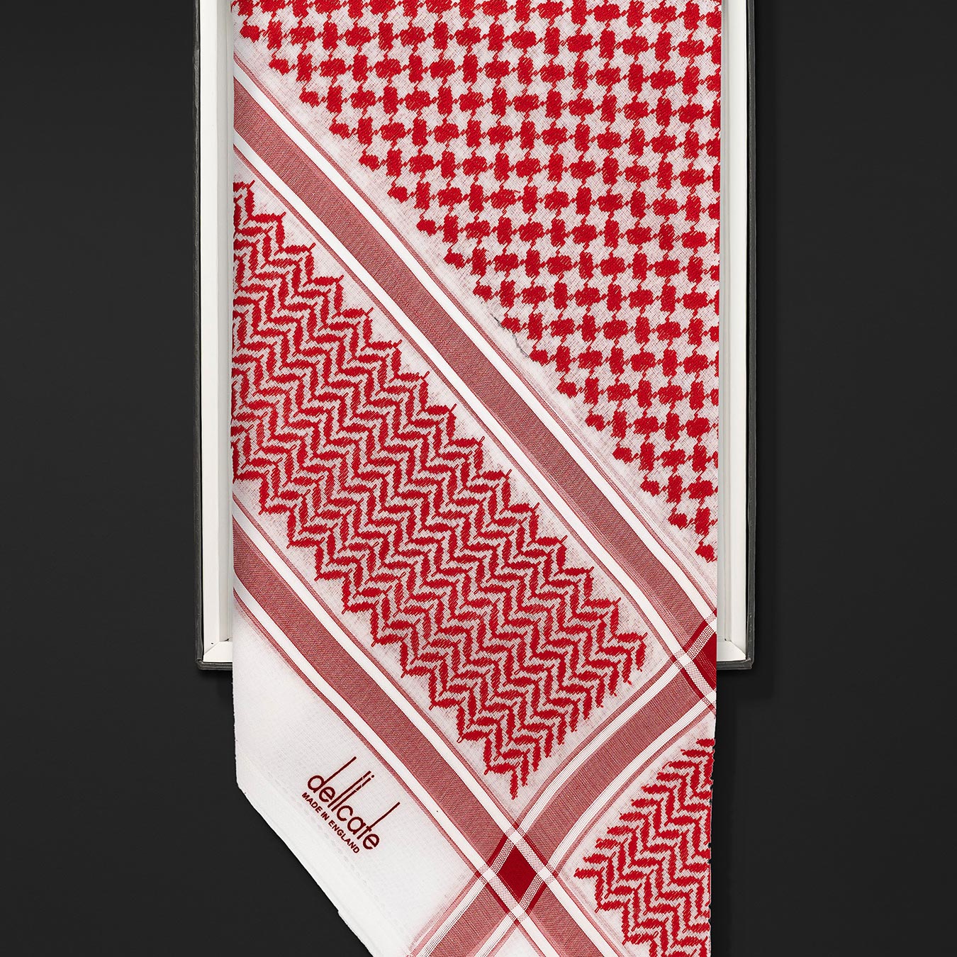 شماغ ديليكات كلاسك 26 Delicate شماغ أحمر