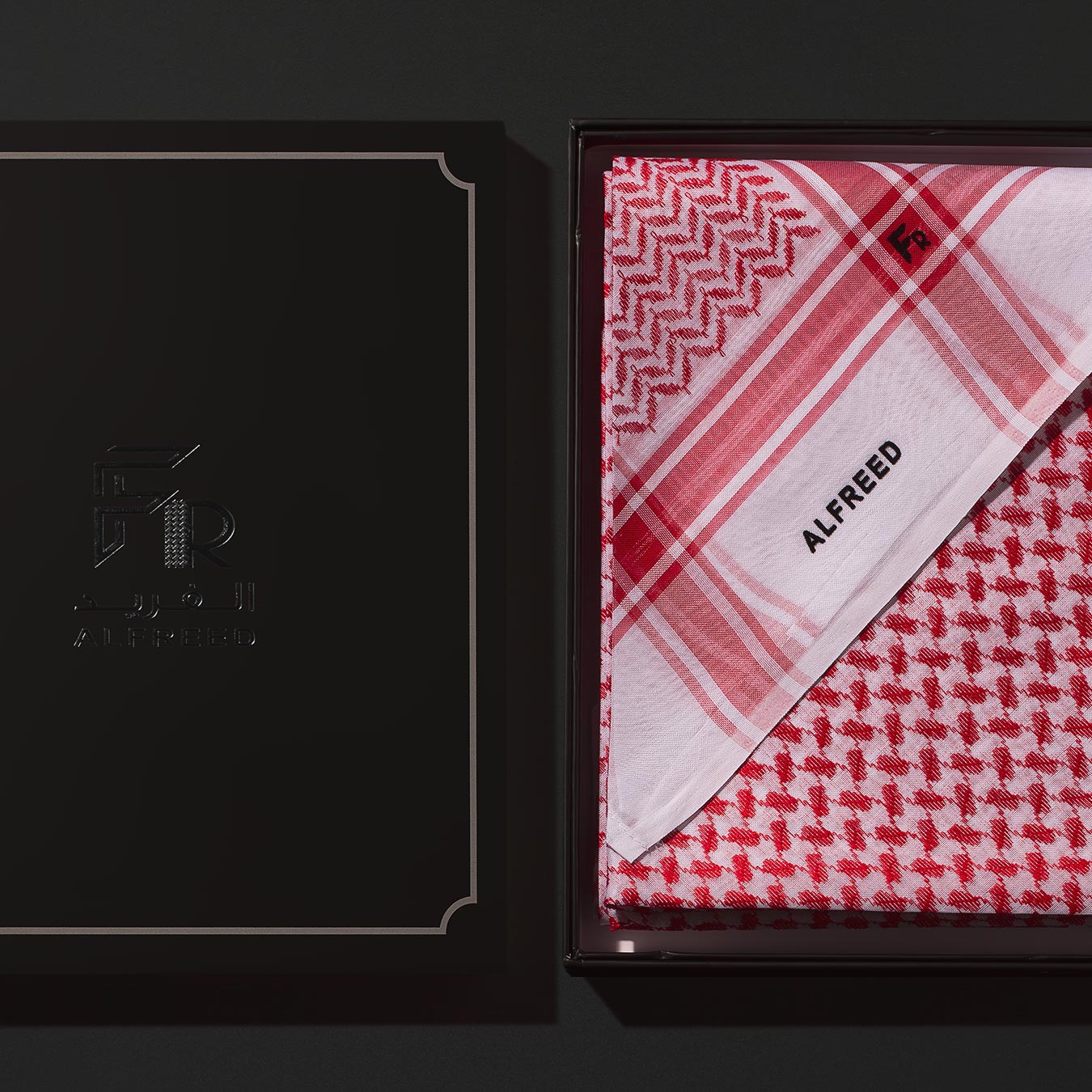 شماغ الفريد احمر كلاسيك بصمة S642