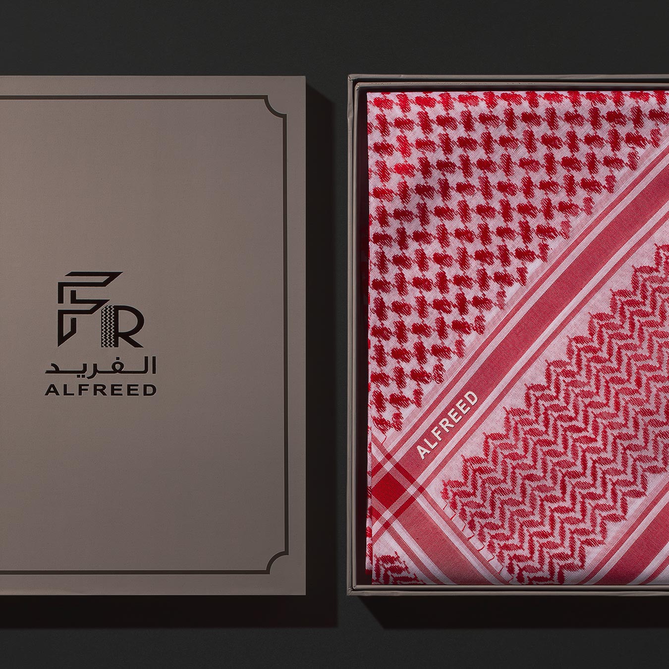 شماغ الفريد احمر كلاسيك S647