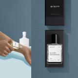 قماش سميراميس ربع واقف كوري سوادنس KK1 - عطر سيلفر ماونتن M03