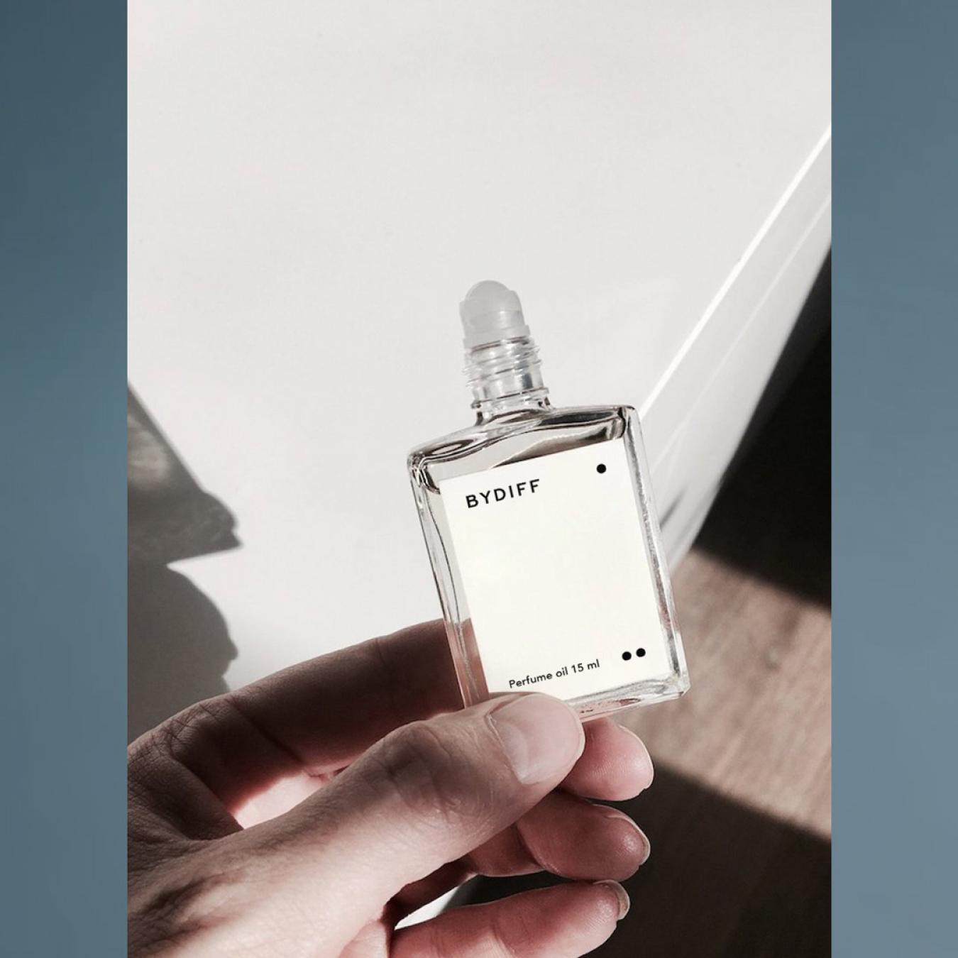 هدية رجالية ساعة كافاليرا + عطر بايدف + وردة طبيعية + شمعة معطرة WBR10