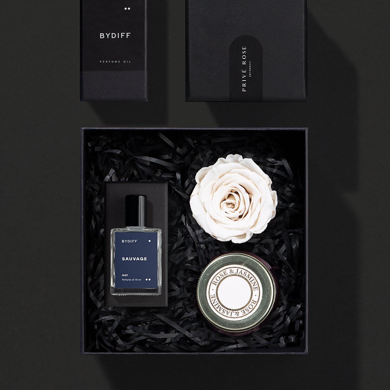 هديه عطر رجالي + ووردة طبيعية + شمعة من اختيارك BYM2