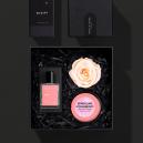 هدية ورد طبيعي + عطر نسائي + شمعة من اختيارك BYW1