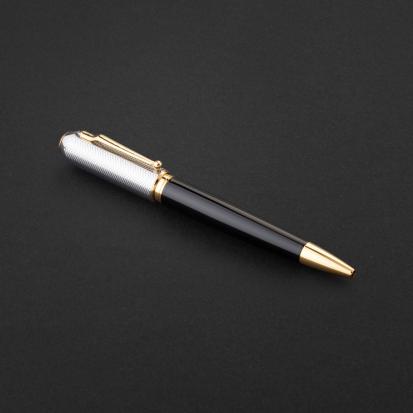 قلم اسود ذهبي ماركة الدهنج D501SB-P