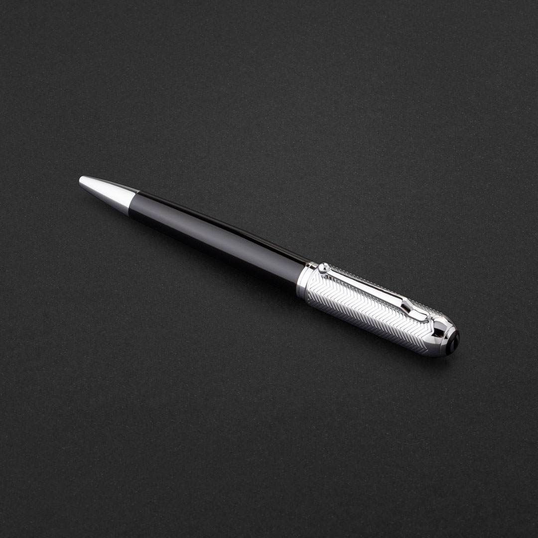 قلم اسود فضي ماركة الدهنج D504SB-P