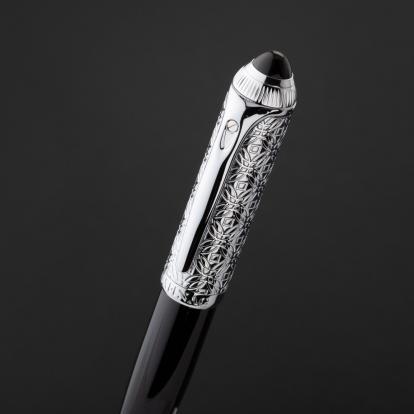 قلم اسود فضي ماركة الدهنج D512SB-P