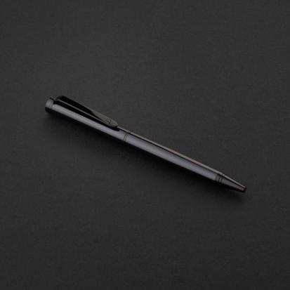 قلم اسود ماركة الدهنج D515BB-P