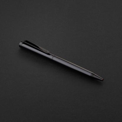 قلم اسود ماركة الدهنج D515BB-P