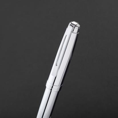 طقم قلم وكبك فضي ماركة الدهنج D521SS-S