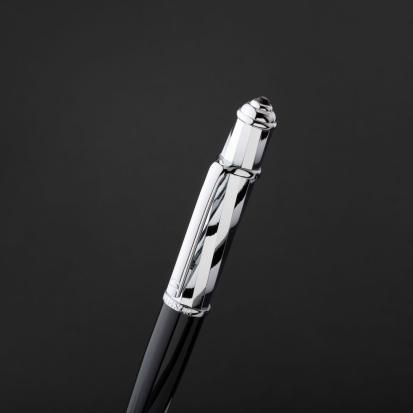 طقم قلم وكبك اسود فضي ماركة الدهنج D529SB-S