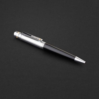 قلم اسود فضي ماركة الدهنج D530SB-P