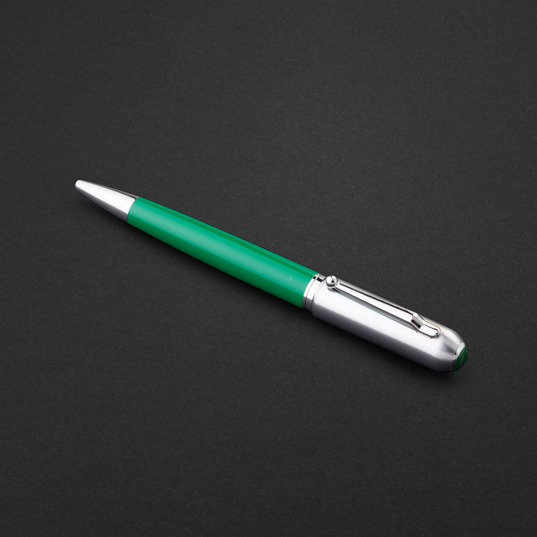 قلم اخضر فضي ماركة الدهنج D533SG-P