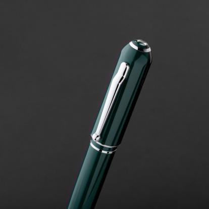 طقم قلم وكبك اخضر فضي ماركة الدهنج D539SG-S