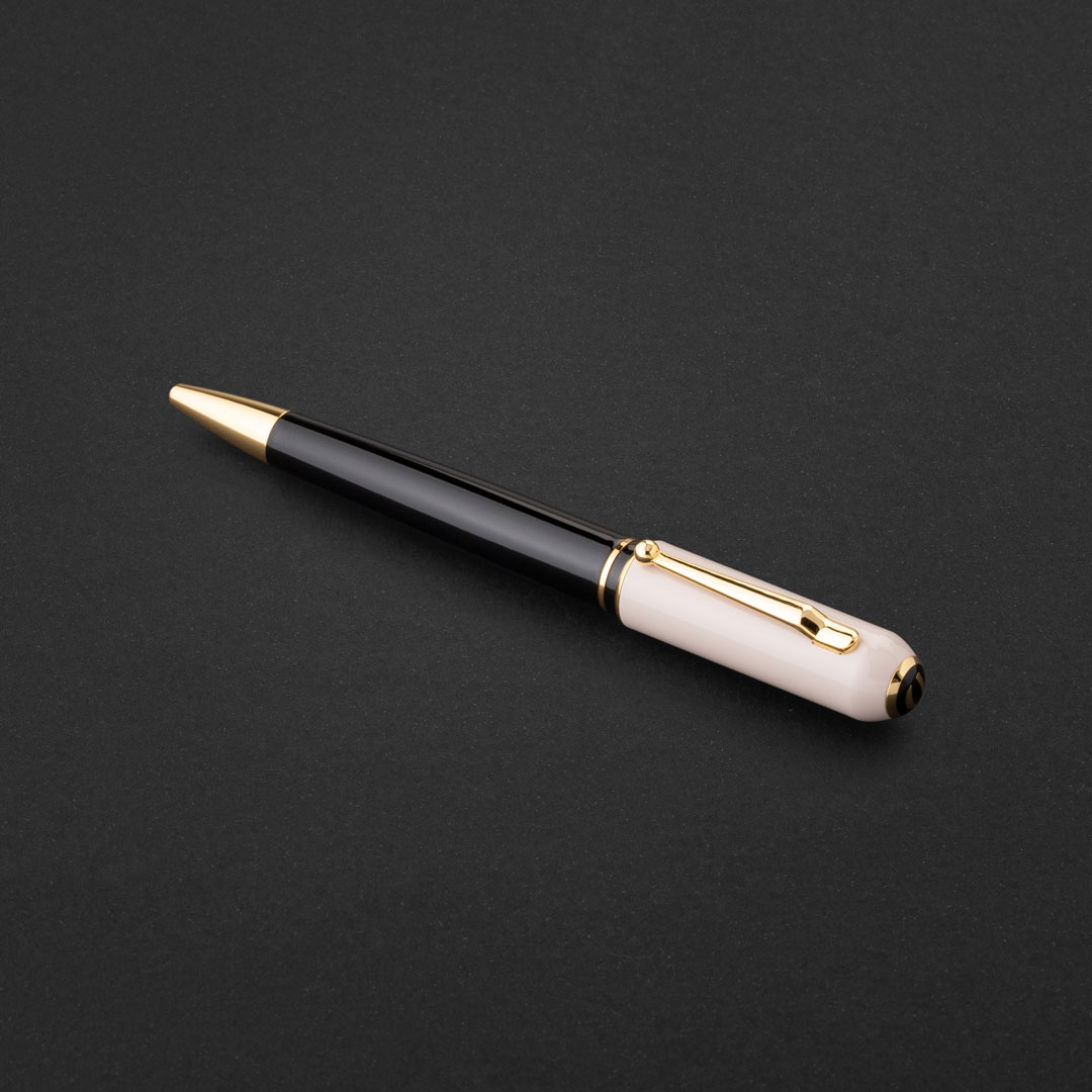طقم قلم وكبك اسود ذهبي ماركة الدهنج D540GB-S