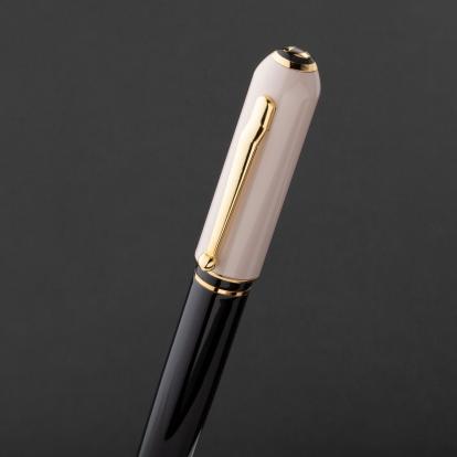 طقم قلم وكبك اسود ذهبي ماركة الدهنج D540GB-S