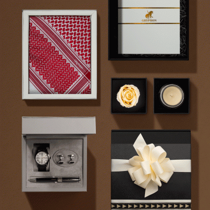 صندوق هدايا شماغ قريفون و وردة وشمعة GR3