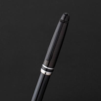 قلم اسود ماركة قريفون 348BB