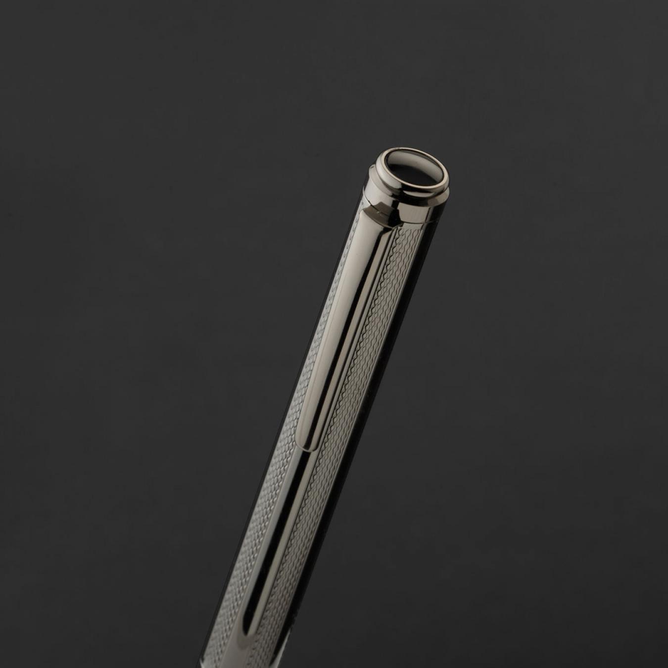 طقم قلم وكبك فضي غامق ماركة قريفون 4124MM