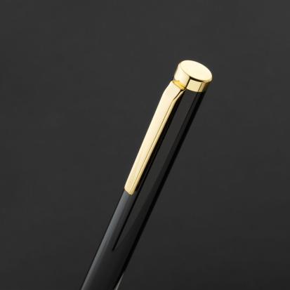 طقم قلم وكبك اسود ذهبي ماركة قريفون 4127GB