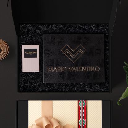 صندوق هديه ماريو فالنتينو شماغ احمر و عطر مع التخصيص A17