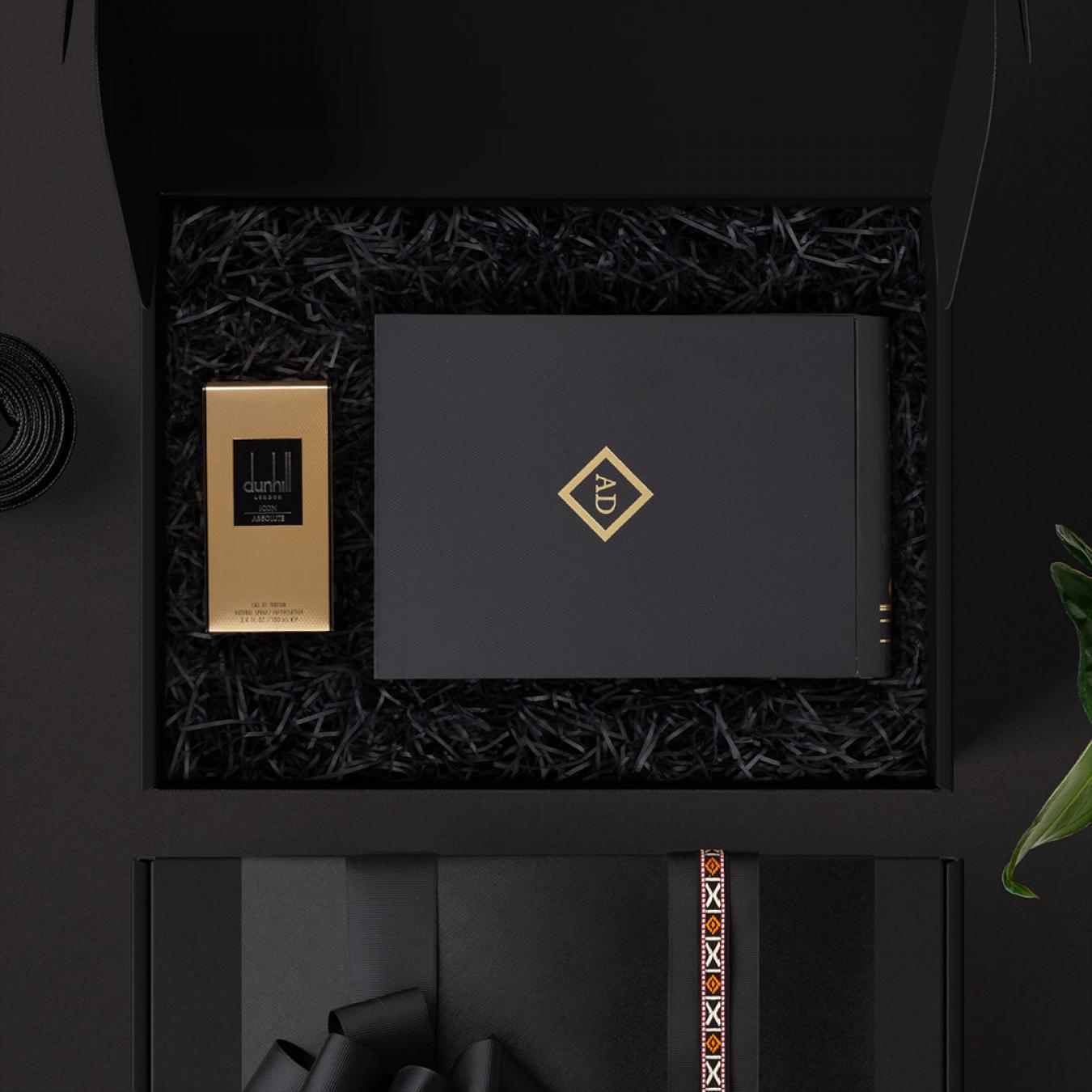 صندوق هديه دنهل شماغ رجالي و عطر مع التخصيص A26