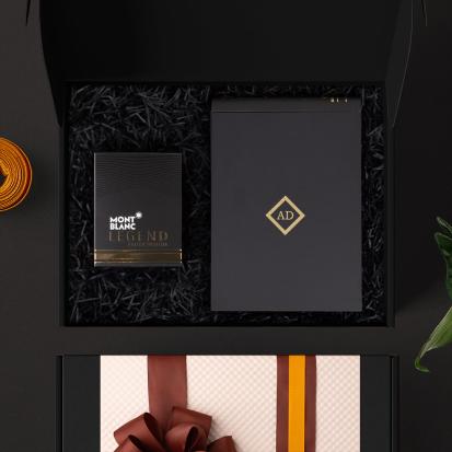 صندوق هدايا دنهل شماغ كلاسيك و عطر مع التخصيص A30