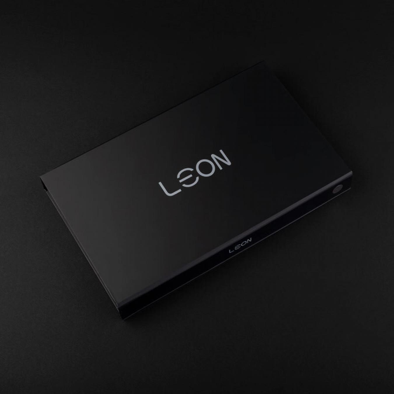 طقم هدايا رجاليه فاخر شماغ ليون و قماش LEO1