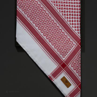 بوكس هدايا شماغ ماريو فالنتينو و قماش سوادنس F2
