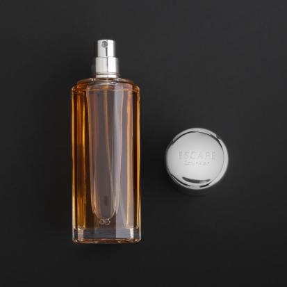 عطر كالفن كلاين و ورد هدايا فالنتاين