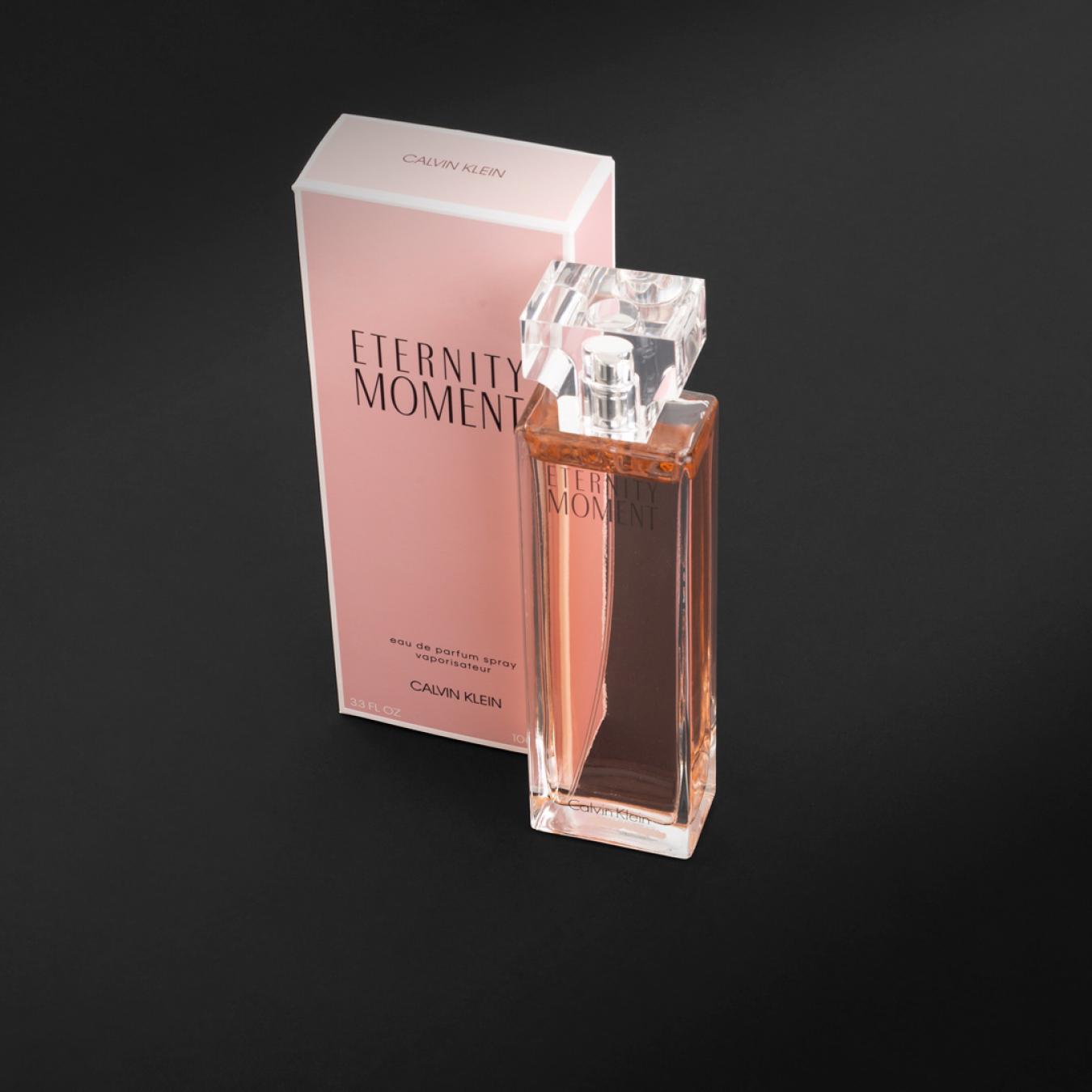 هدية وردة وشمعة مع عطر كالفين كلاين اتيرنتي مومنت