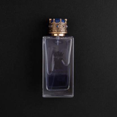 هدية وردة وشمعة مع عطر دولتشي آند غابانا كيه