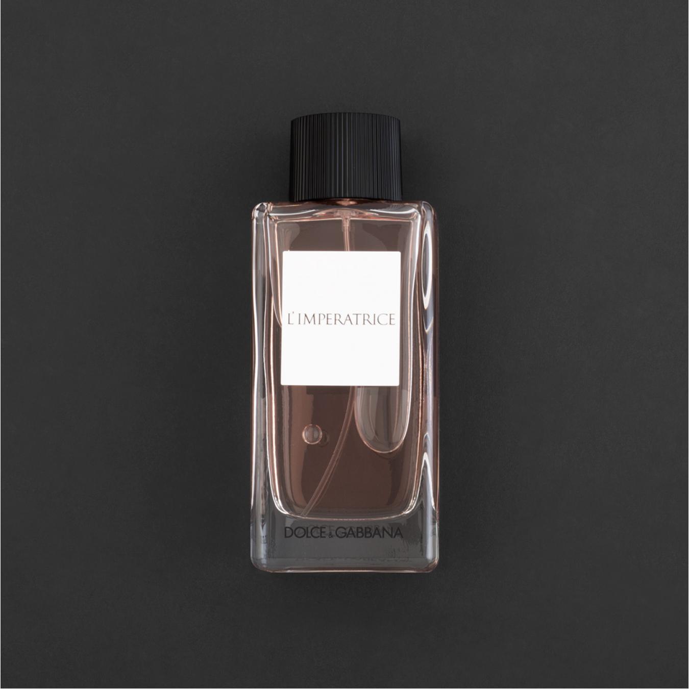 هدية وردة وشمعة مع عطر دولتشي آند غابانا لايمبيراتريس