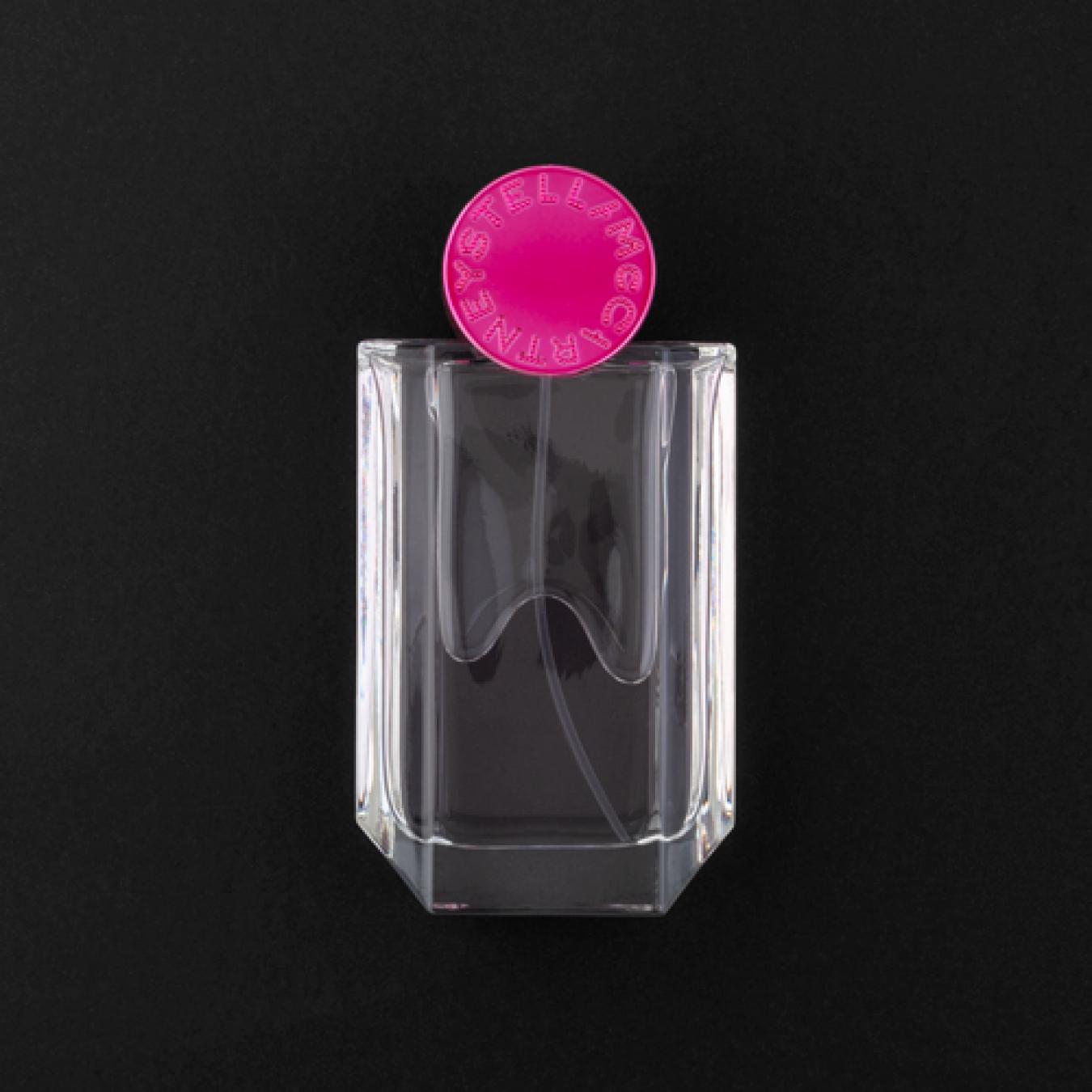 ورد و عطر ستيلا هدايا للطالبات