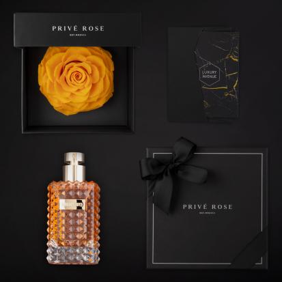 ورد و عطر فالنتينو هدايا يوم الحب