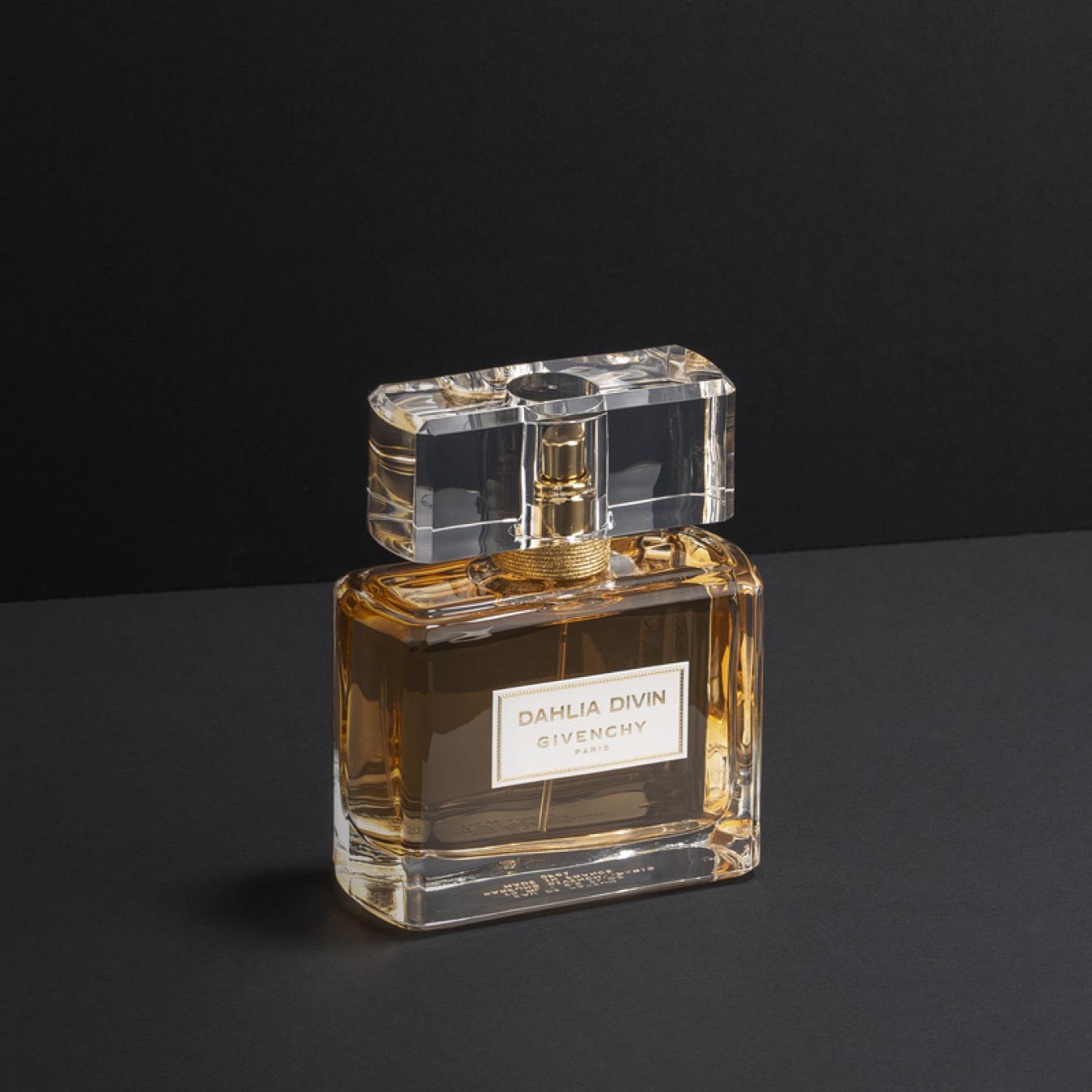 عطر جيفنشي داليا ديفين - أو دي بارفيوم للنساء 75 مل