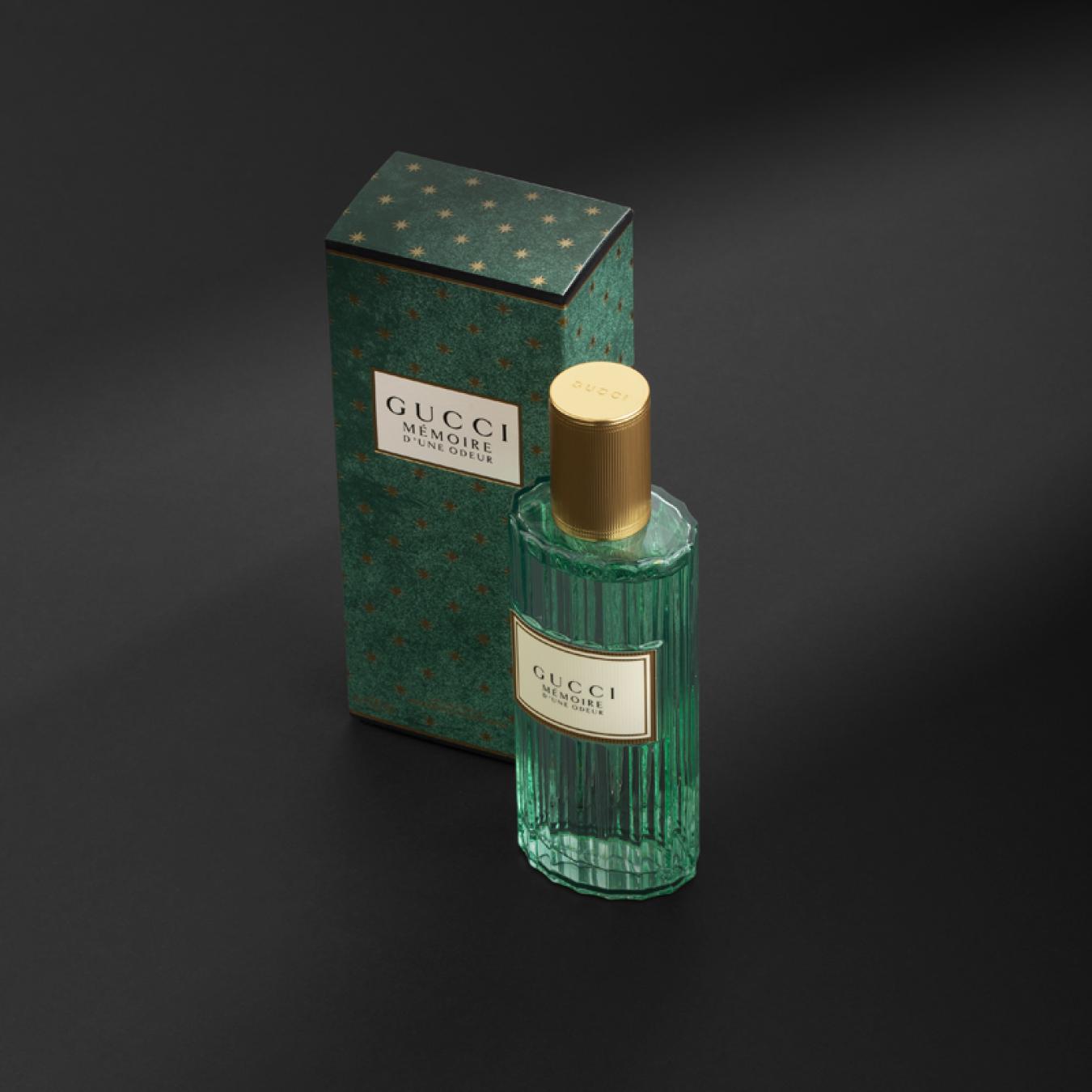 عطر قوتشي و ورد هدايا الملكة