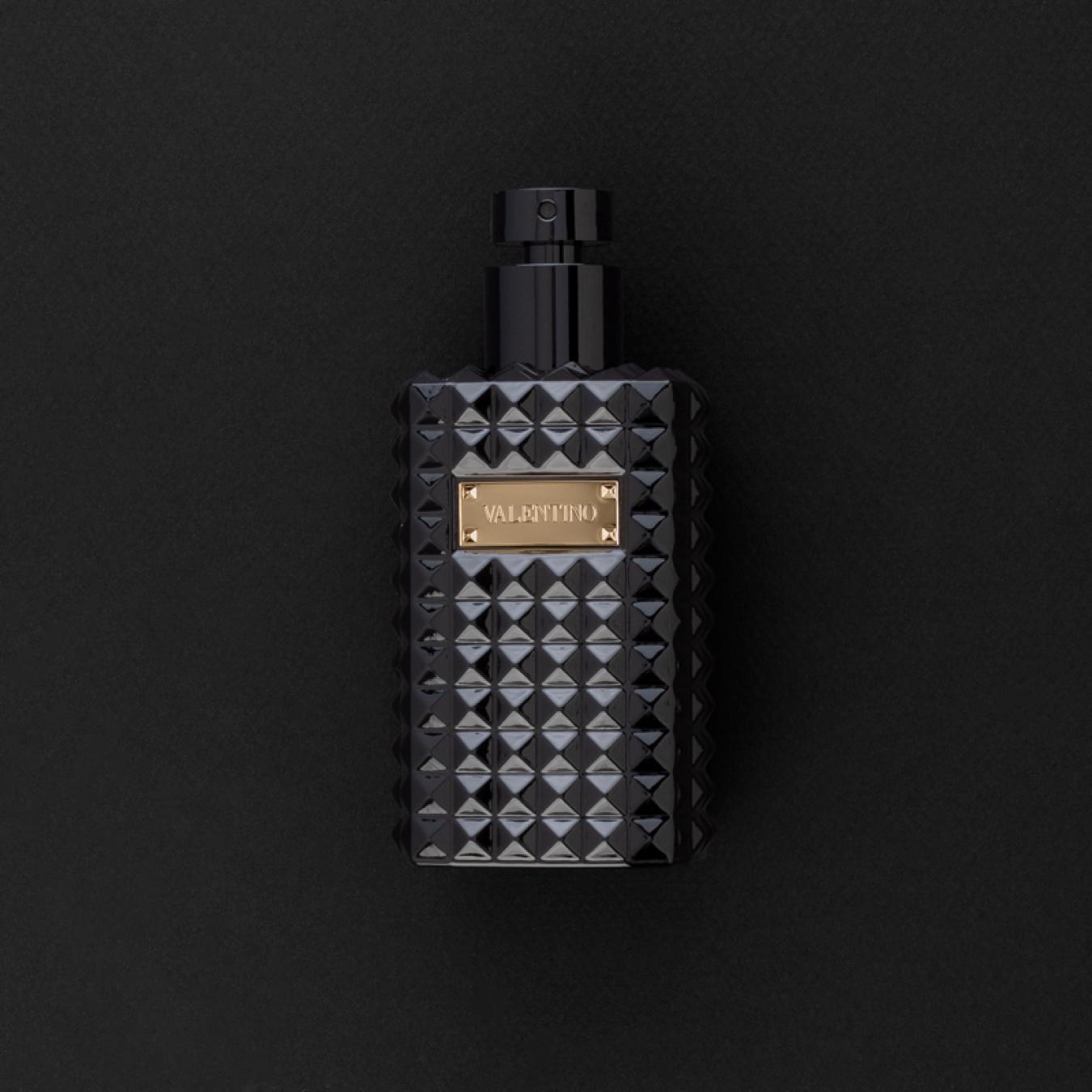 بوكس هدية فالنتينو شماغ و عطر مع التخصيص A13