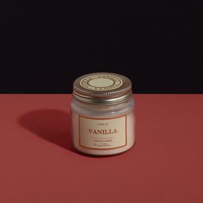 شمعة معطرة برائحة الفانيليا