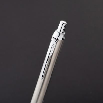 قلم ايربان بريميوم رمادي فضي باركر 9964