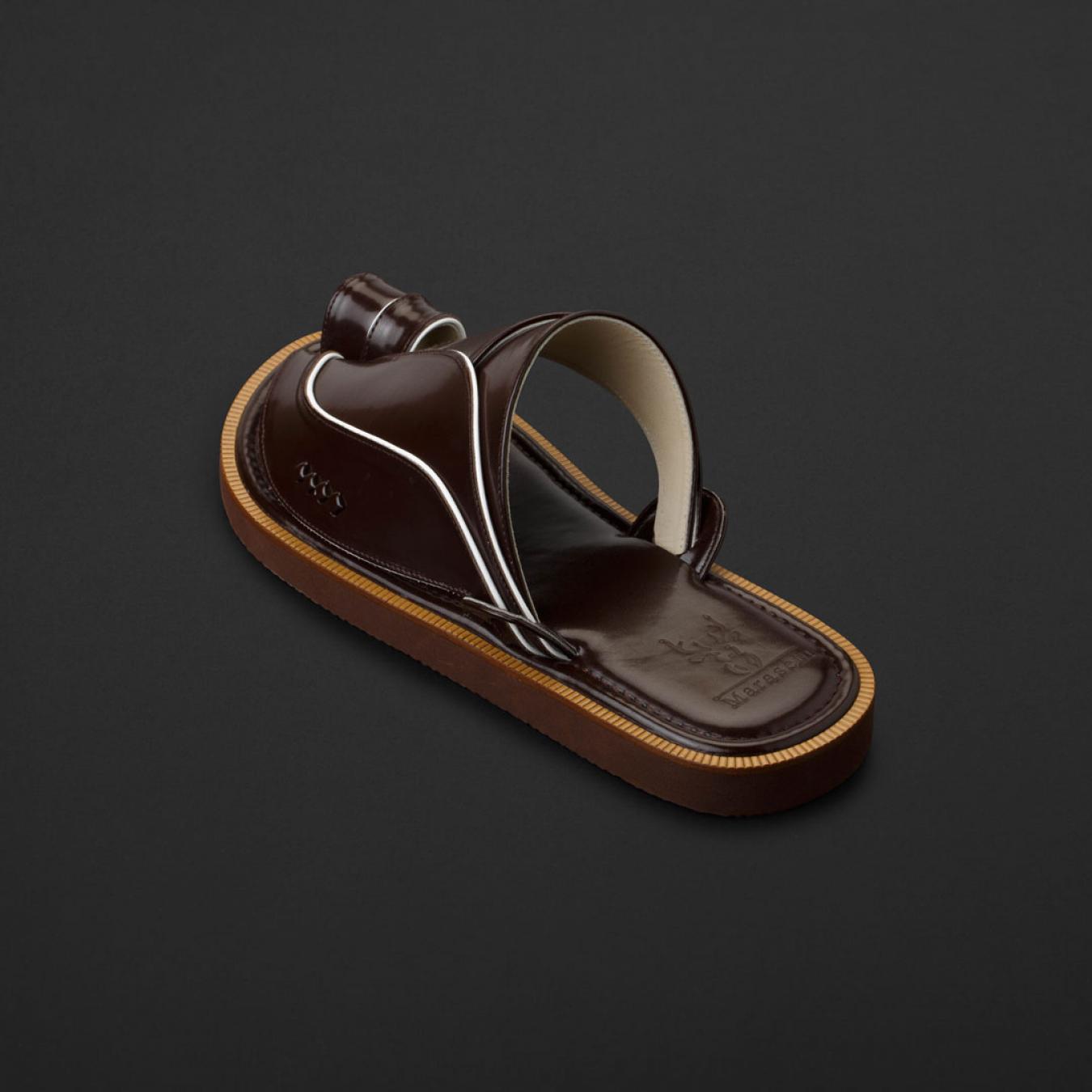 نعال شرقي بني غامق MS467