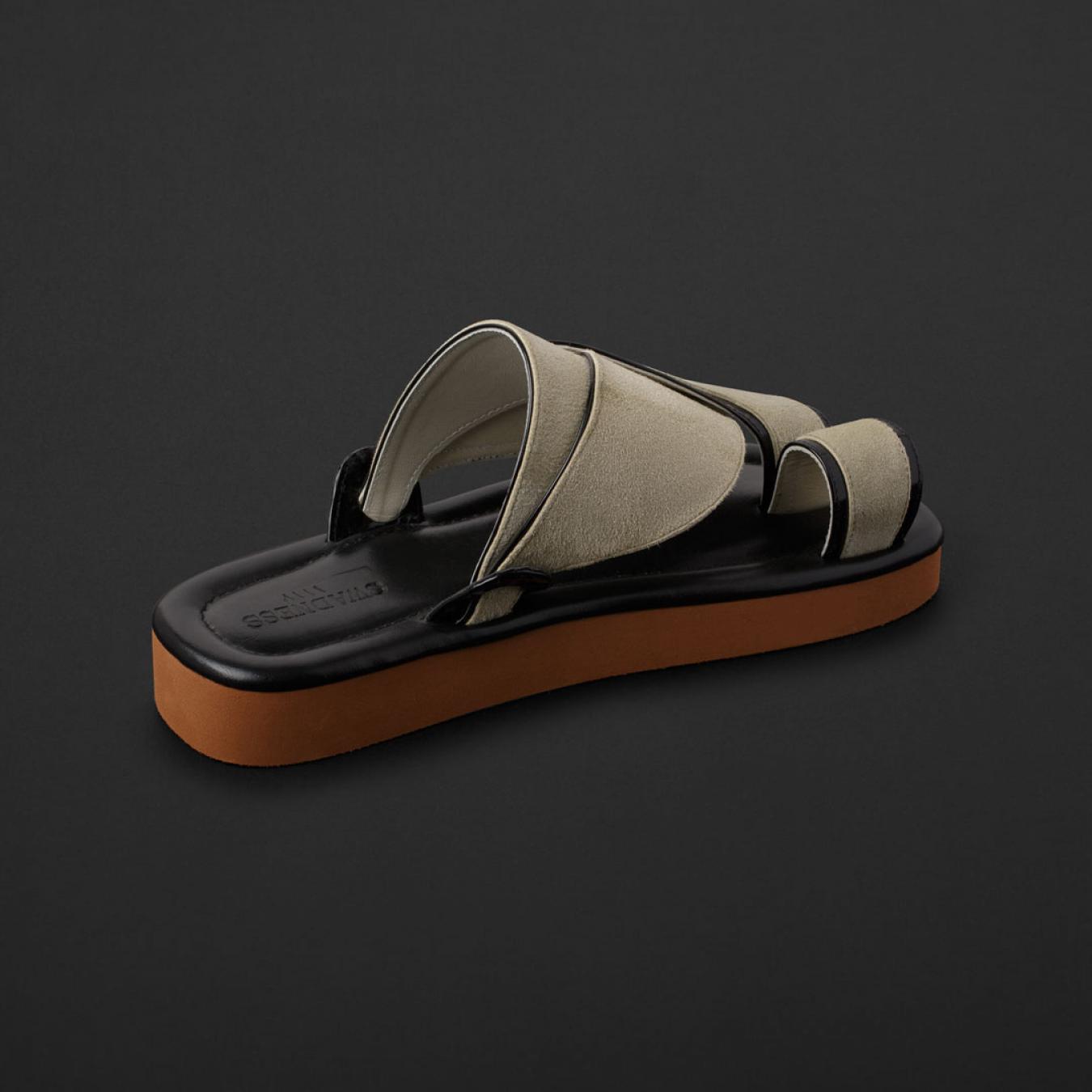 حذاء سوادنس اسود بيج SM102