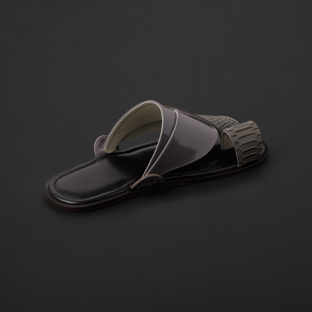 حذاء شرقي جلد طبيعي اسود رصاصي سوادنس SM116