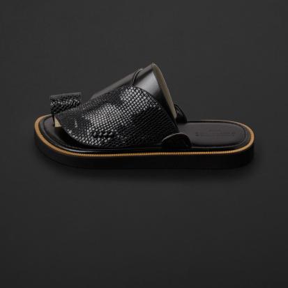 حذاء شرقي وطني اسود سوادنس SM173