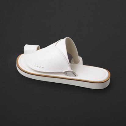 حذاء شرقي وطني ابيض سوادنس SM182