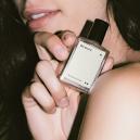 مجموعة هدايا نسائية شتوية شال و عطر و كوب حافظ  WB17 - 9